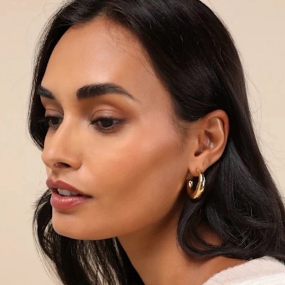Lulus Chunky Gold Hoop Earrings